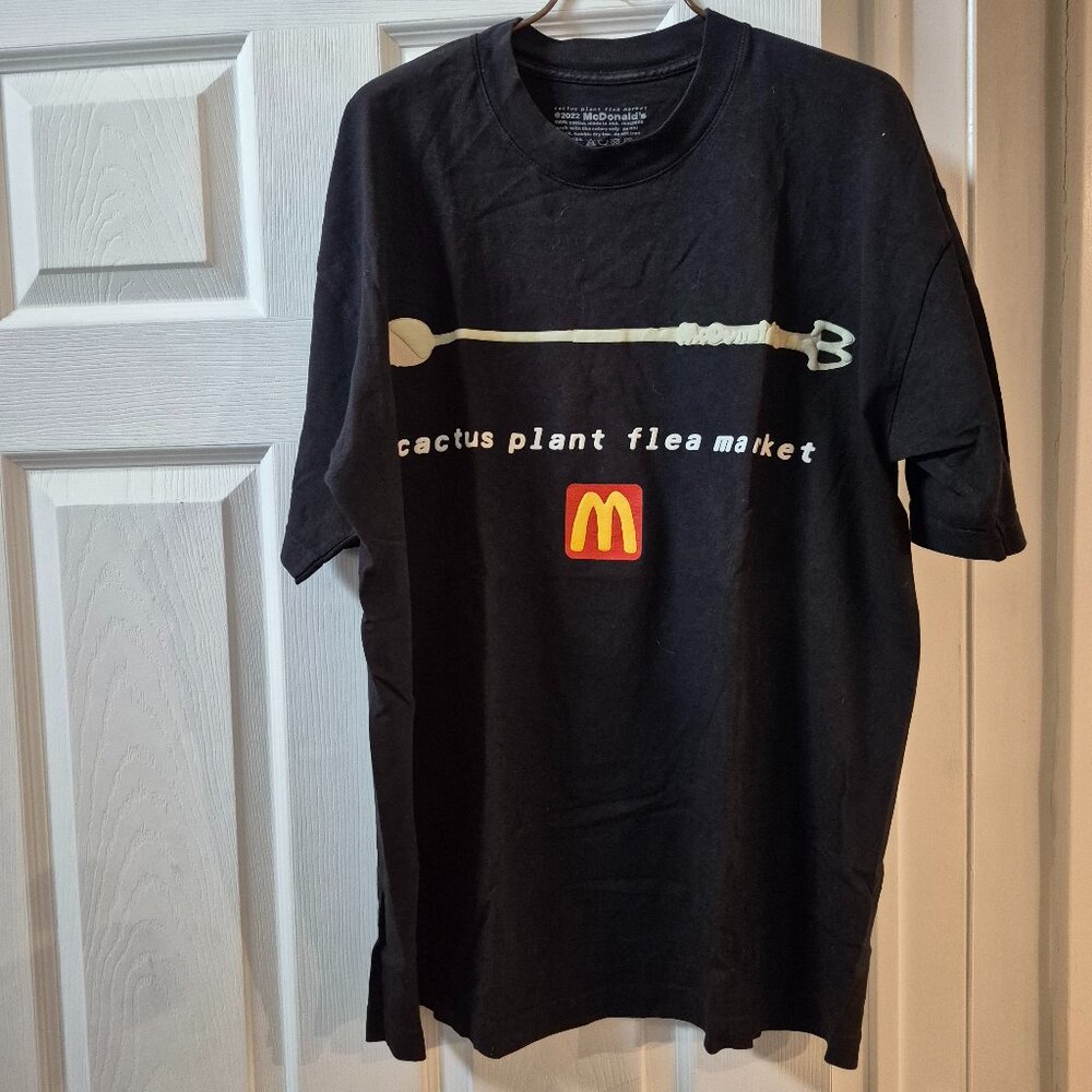 MCDONALD'S CACTUS PLANT FLEA MARKET TEE-SHIRT MEN'S SIZE LARGE